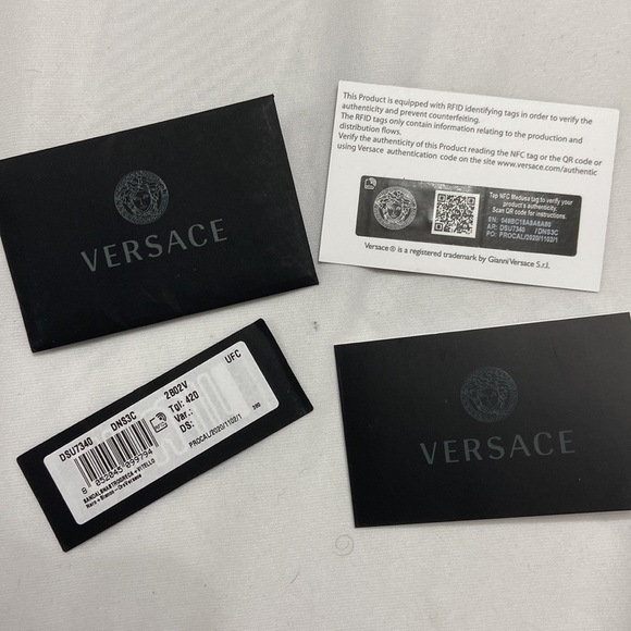 Versace sunglasses box with authenticity booklet, wipe cloth,tag,case set - Picture 5 of 6